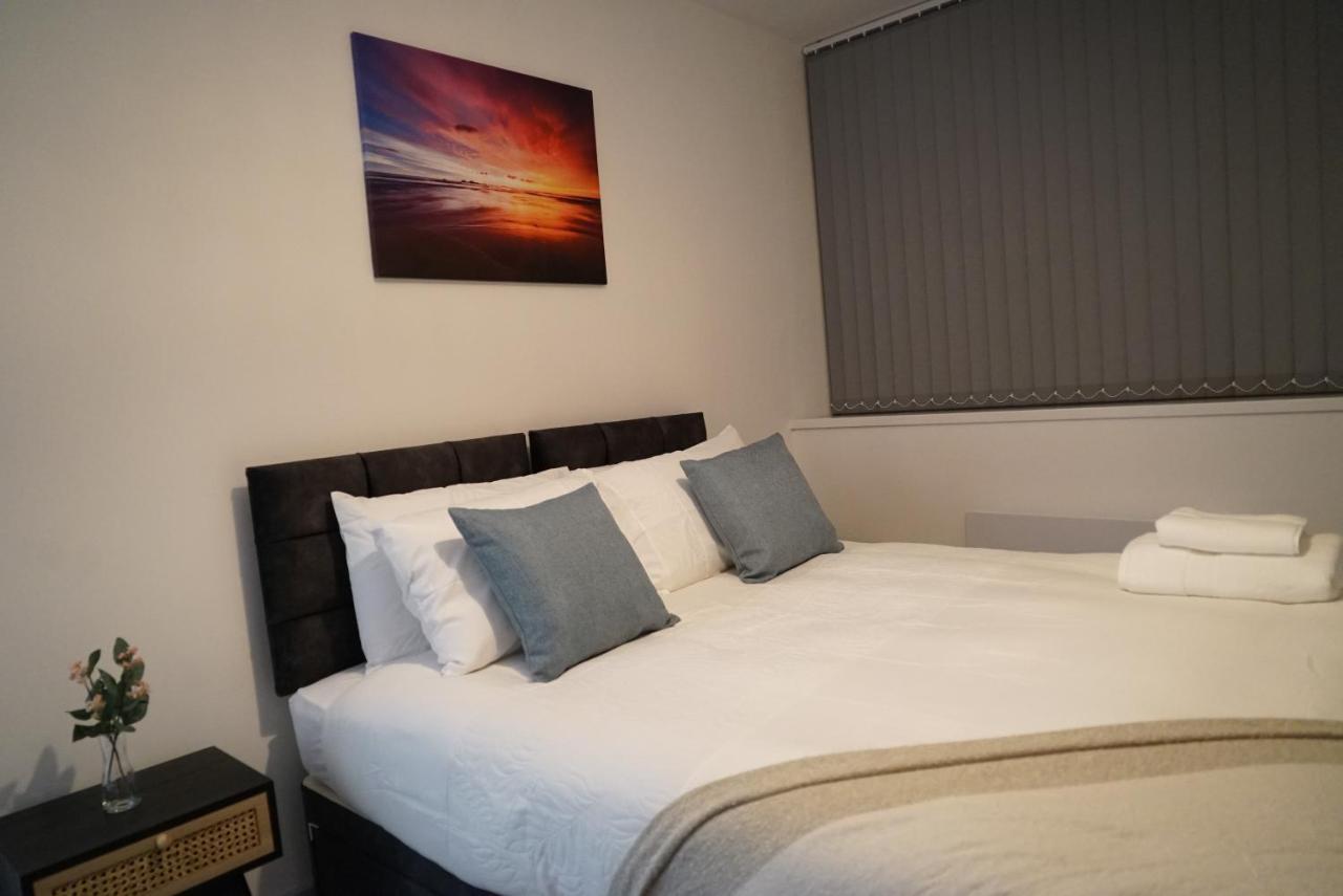 1 & 2 Bed Apartments - Desborough, Kettering, Family, Wifi, Parking Kültér fotó