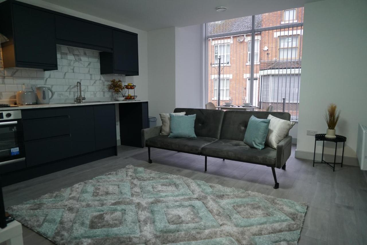 1 & 2 Bed Apartments - Desborough, Kettering, Family, Wifi, Parking Kültér fotó